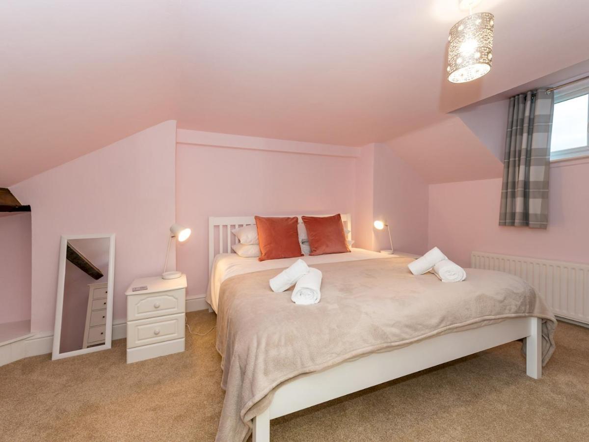 Pass The Keys 3 Storey Townhouse Shrewsbury Exterior foto
