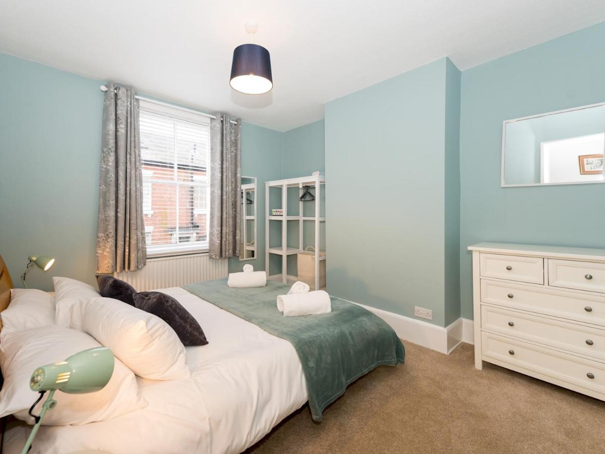 Pass The Keys 3 Storey Townhouse Shrewsbury Exterior foto